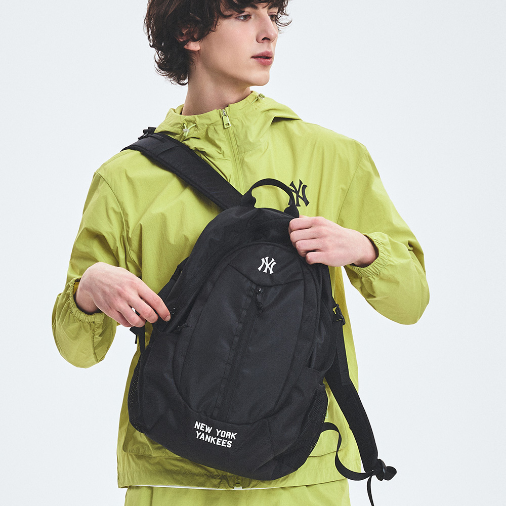 [MLB] Basic Gorpcore Backpack ★大人気★ BASIC GORPCORE BACKPACK NEW YORK YANKEES (3ABKB025N-50BKS