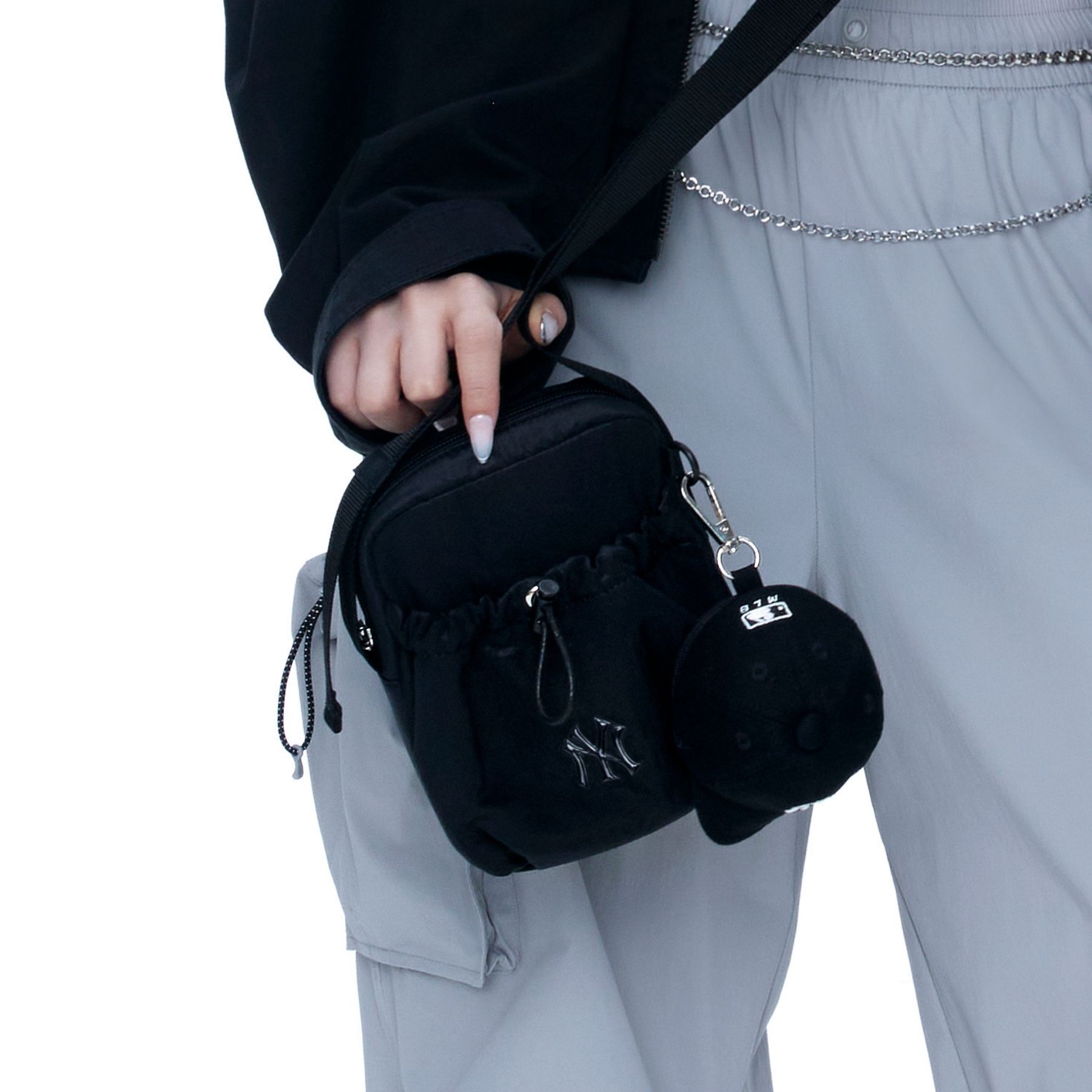 MLB KOREA■新作*Basic Athletic Mini Crossbag BASIC ATHLEISURE MINI CROSS BAG NEW YORK YANKEES