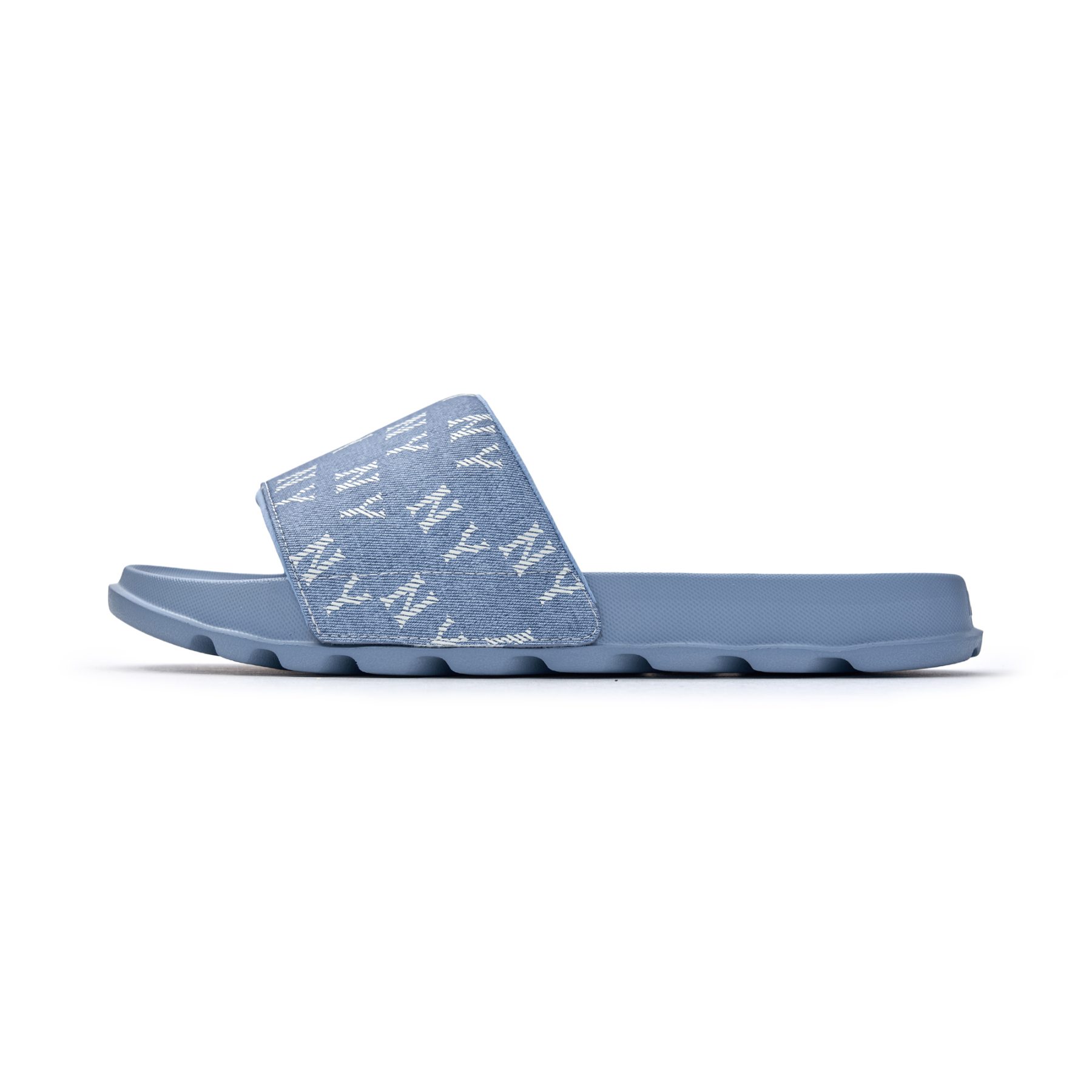[MLB] Mounder Denim Monogram Slide ★大人気★ MLB Mounder Denim Monogram Slide New York Yankees Slipper