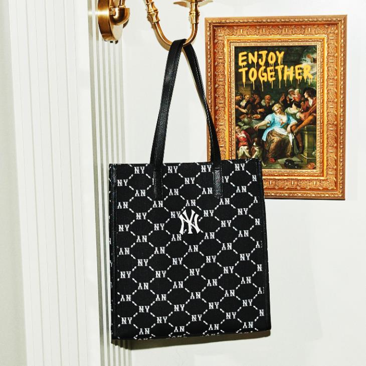 ny yankees tote bag