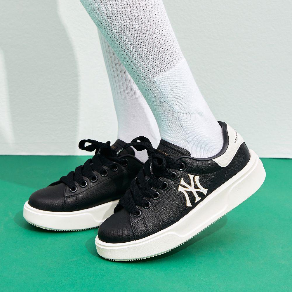 MLB Chunky Classic A New York Yankees Shoes