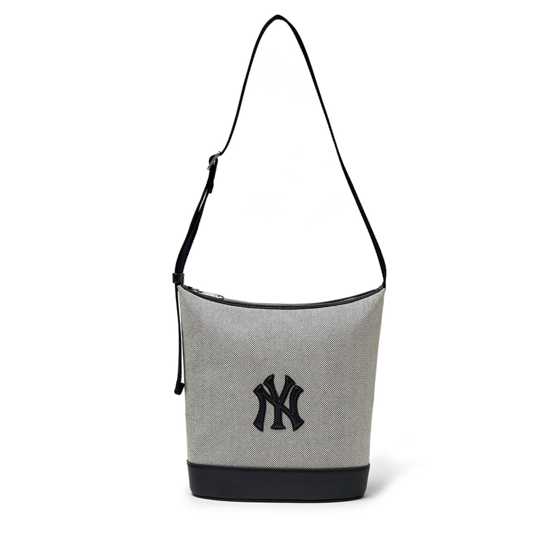 MLB ベーシック シルバー ホーボーバッグ NY (Silver) Jual MLB Bag Terlengkap & Harga Terbaru Agustus 2025