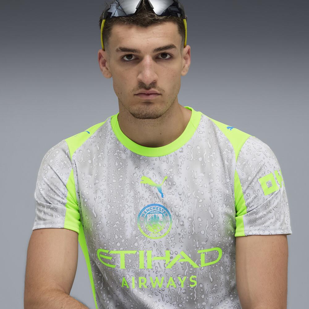 Football Apparel | PUMA