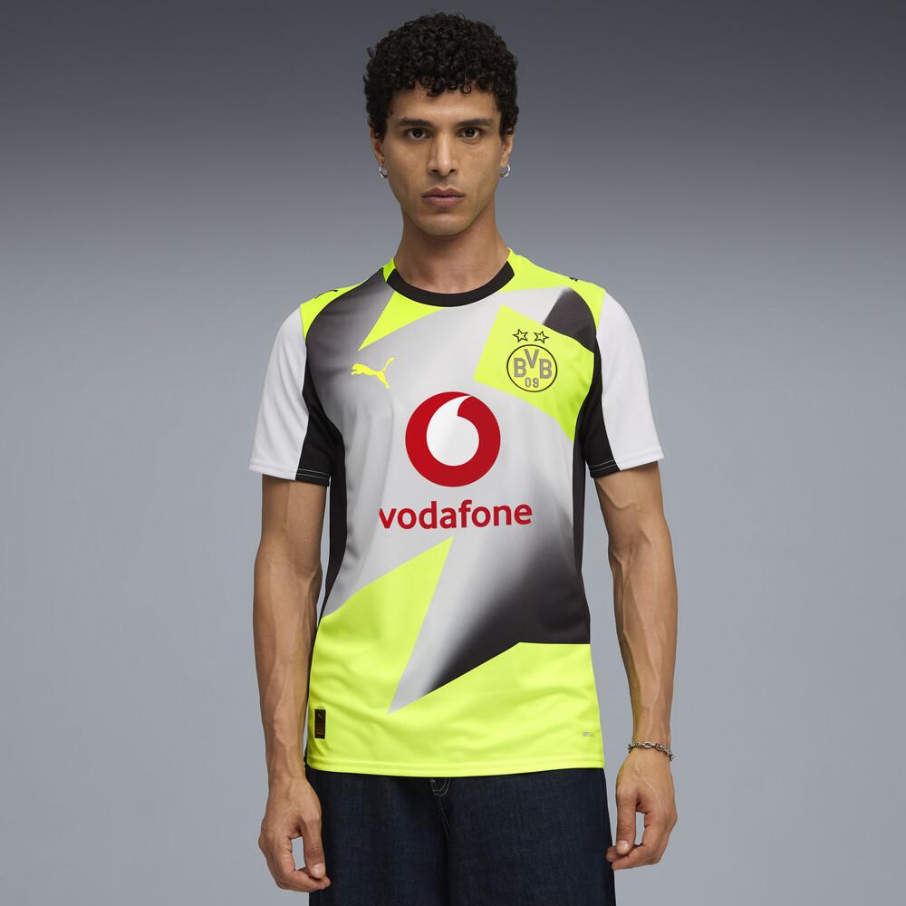 Football Apparel | PUMA