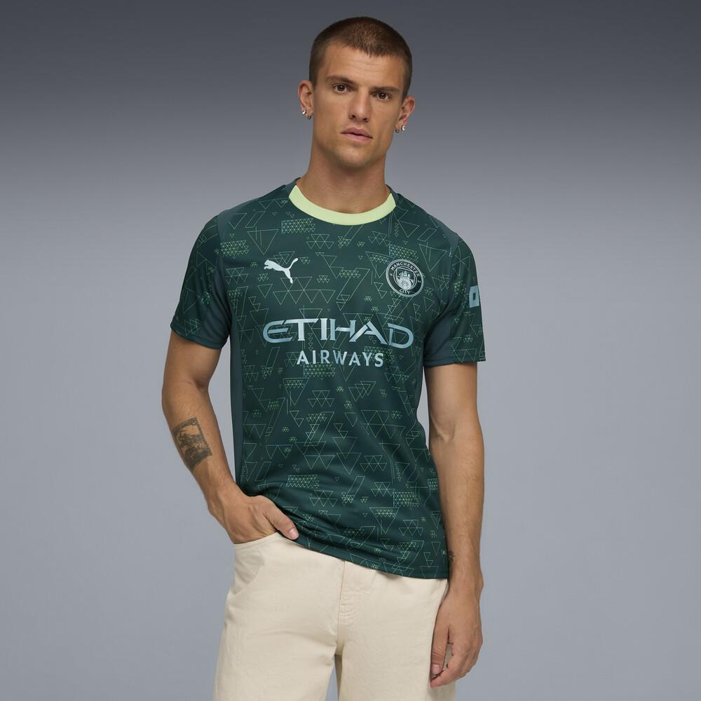 Football Apparel | PUMA