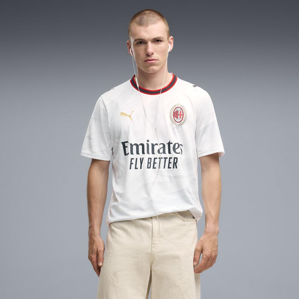 Football Apparel | PUMA