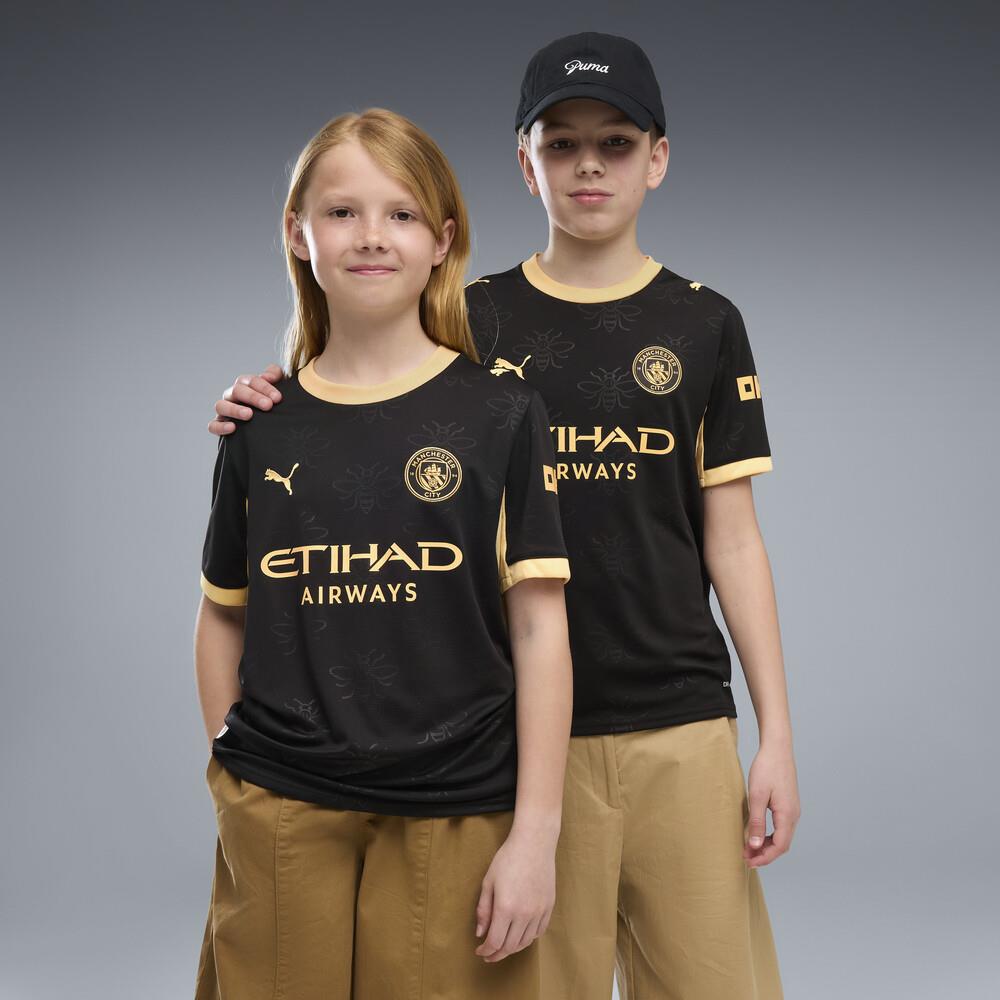 Football Apparel | PUMA