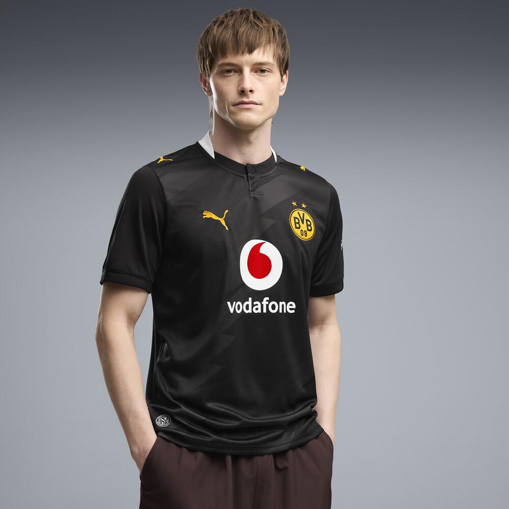 Football Apparel | PUMA