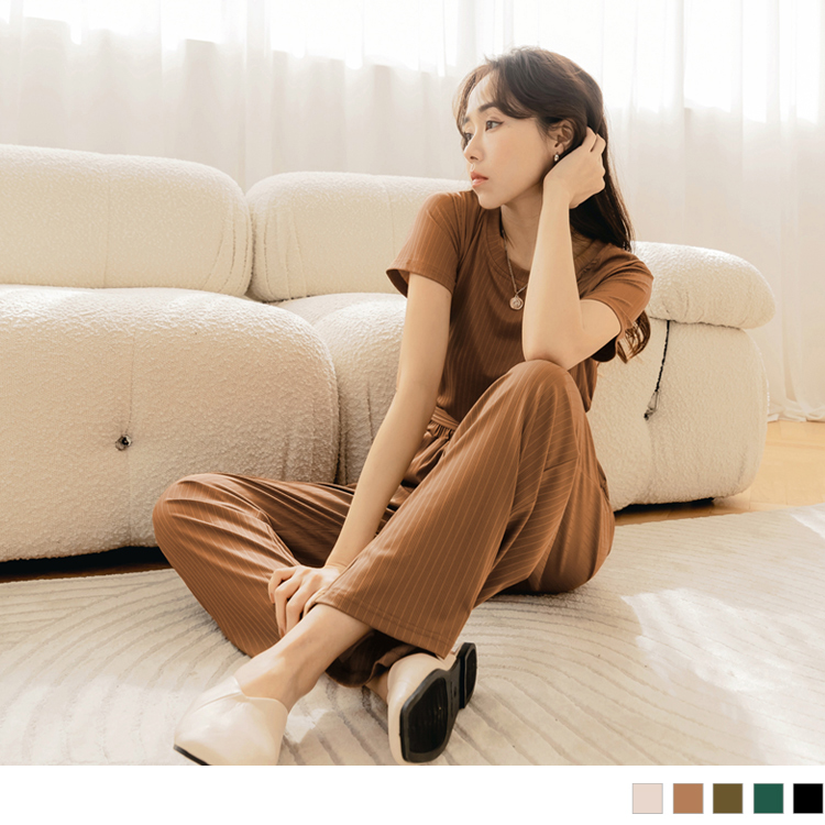 OB 舒適彈力細坑條圓領短袖上衣 OBAB18171 SS23