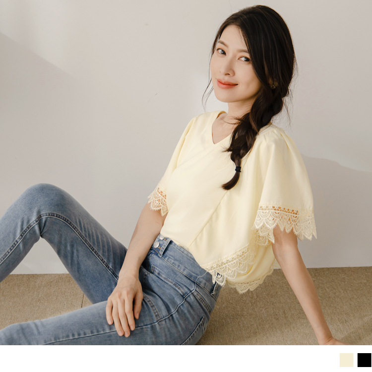 OB 小V臉．V領傘袖蕾絲花邊不易皺上衣 OBAB18414 SS23