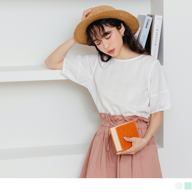 OB 立體紋理後挖洞拋袖上衣 OBAB18526 SS23