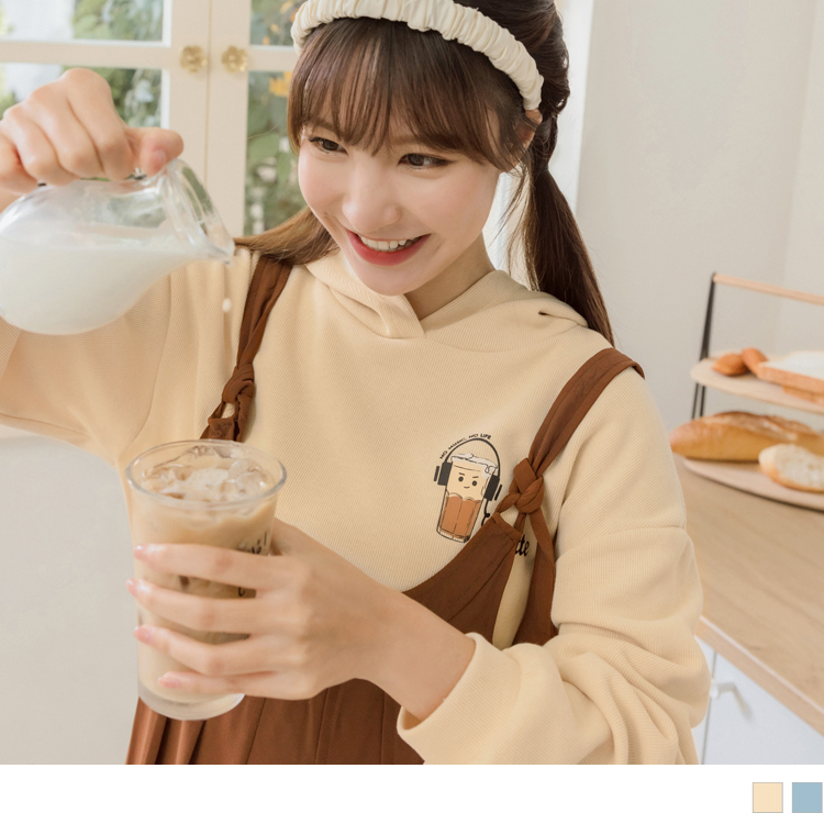 OB 咖啡廳家族．棉質拿鐵印花拋袖短版連帽上衣 OBIG0025 FW23