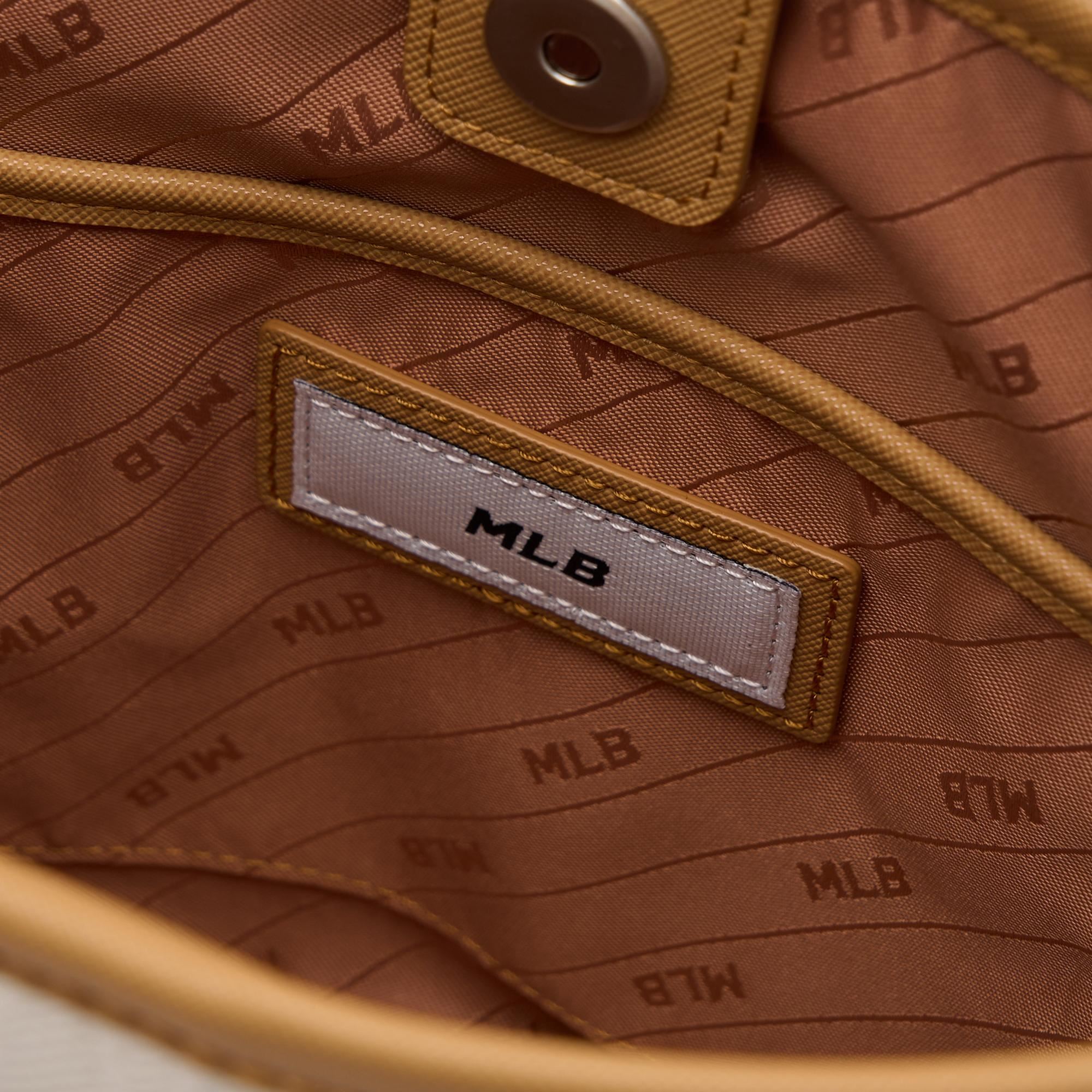 CLASSIC MONOGRAM JACQUARD BUCKET BAG NEW YORK YANKEES