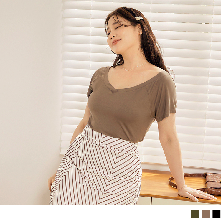 OB 雲朵自訂款-涼感．舒涼莫代爾彈力V領Tee OBAB19419 SS24