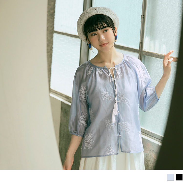 OB 微透肌刺繡流蘇綁帶珍珠排釦上衣 OBAB19386 SS24