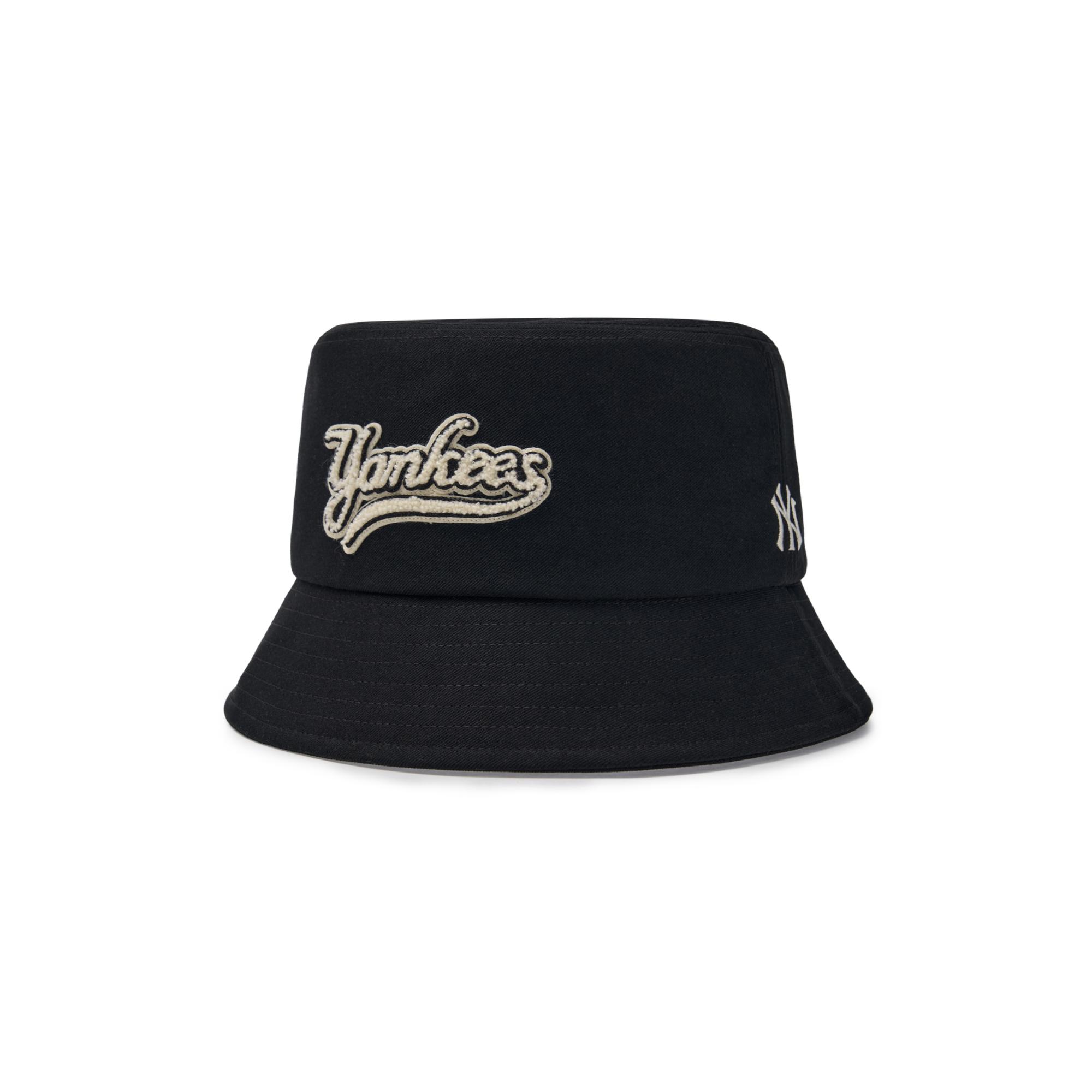 VARSITY BOUCLE CURSIVE BUCKET HAT NEW YORK YANKEES