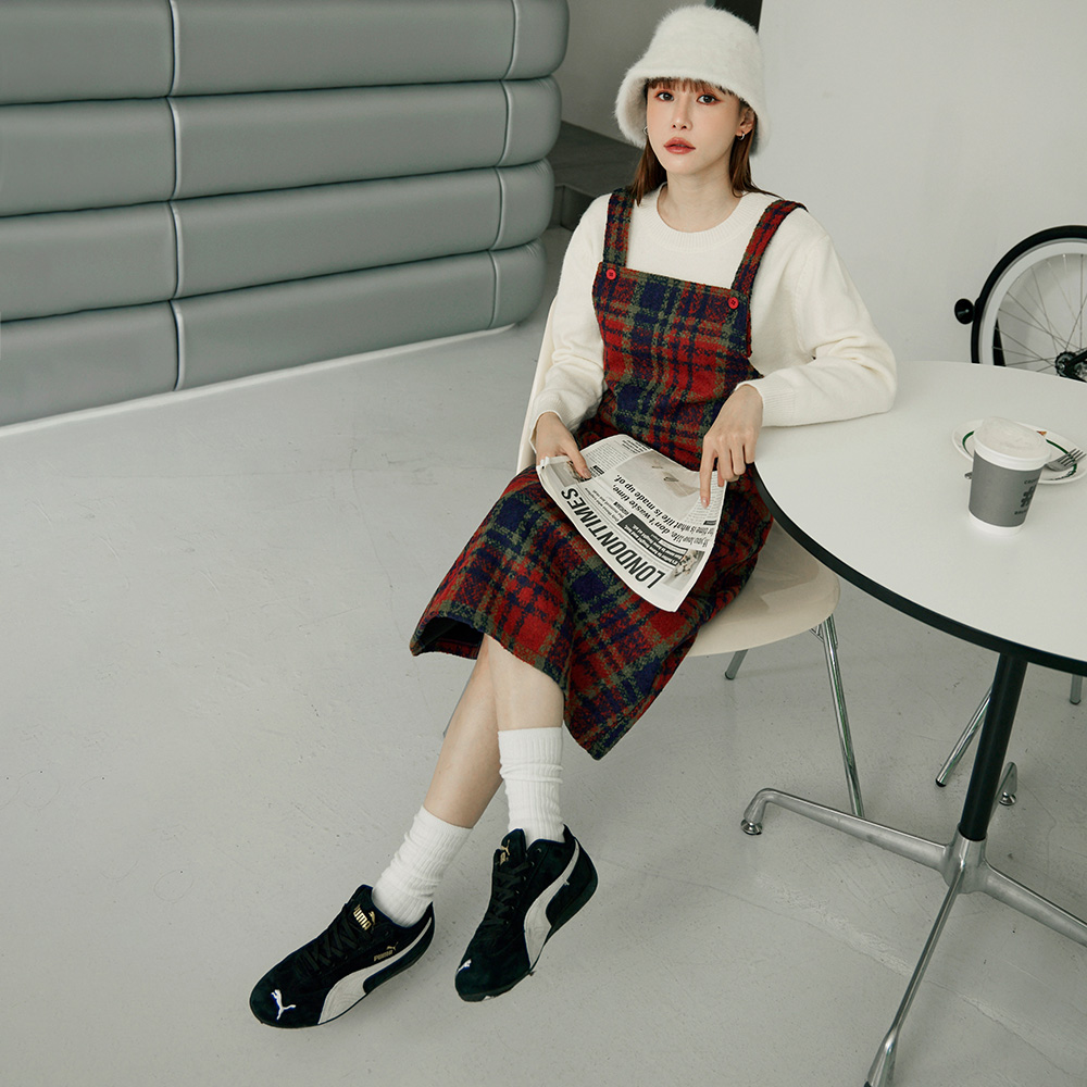 OB 復古撞色格紋磨毛吊帶裙 OBDA10291 FW24