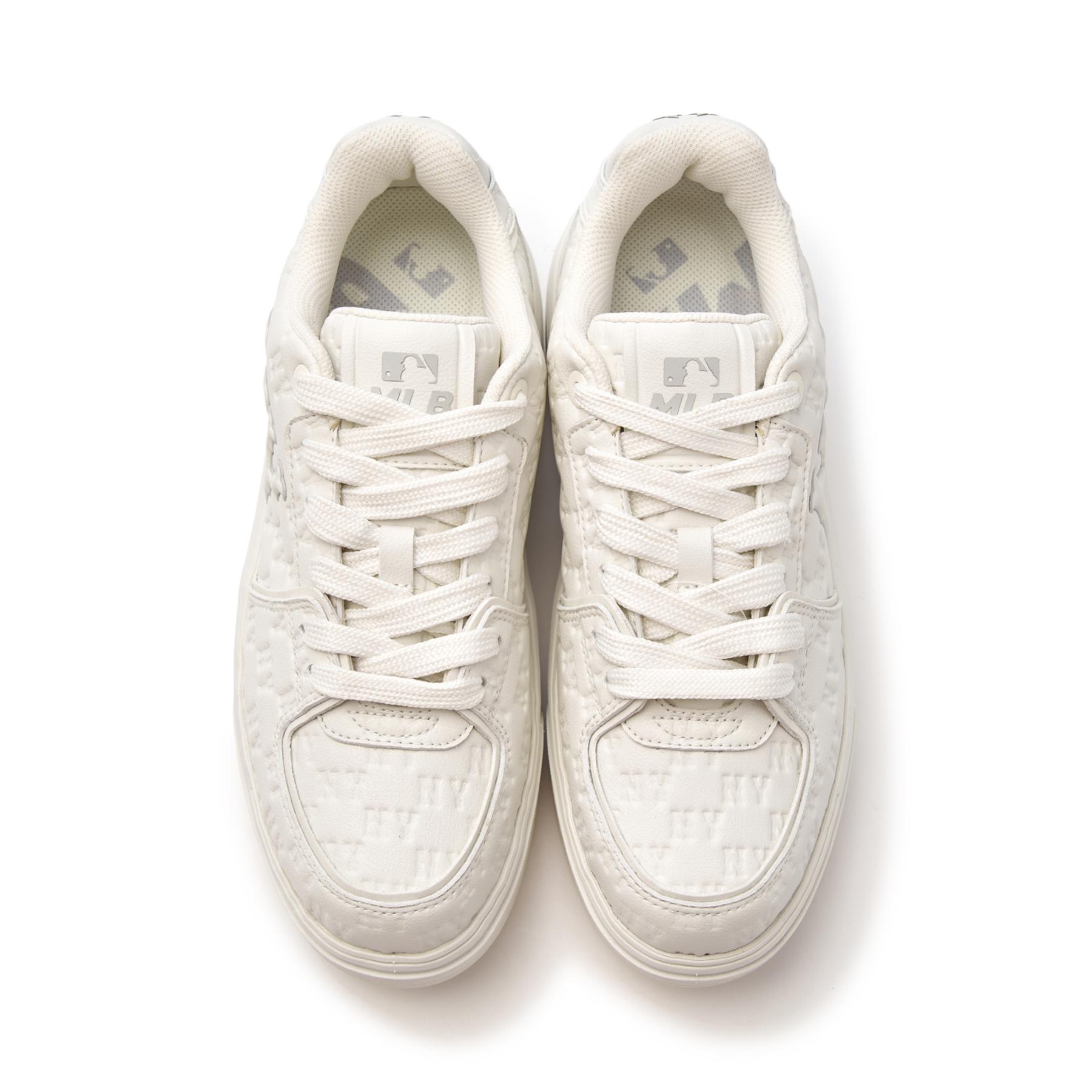 [MLB] Chunky Embo Monogram Coopers Town ★すぐ品切れ★ Giày Thể Thao MLB Chunky Liner Embo Monogram Coopers Town