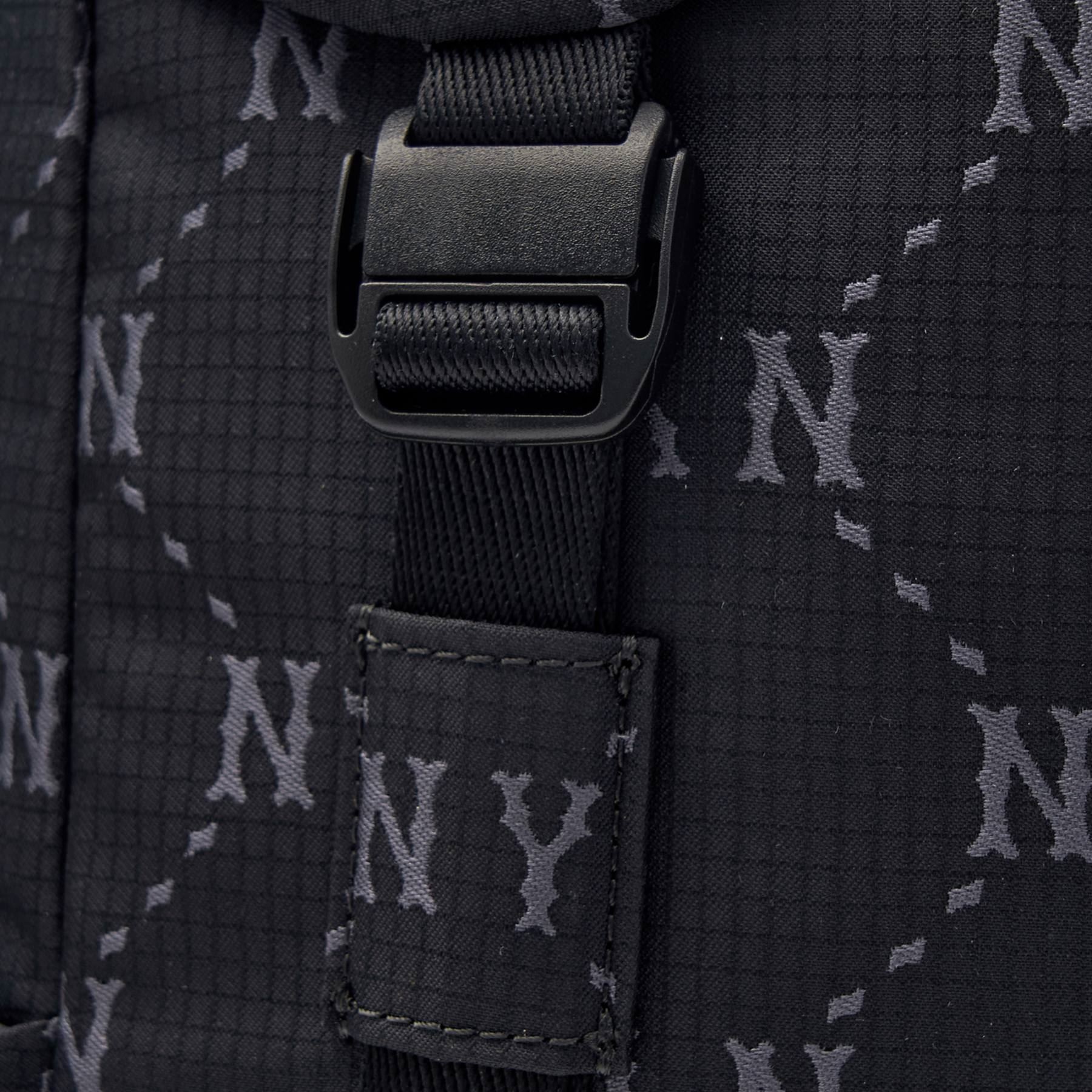 MLB ダイヤ モノグラム スポーティブ バックパック NY(Black) DIA MONOGRAM SPORTIVE BACKPACK NEW YORK YANKEES (3ABKM035N