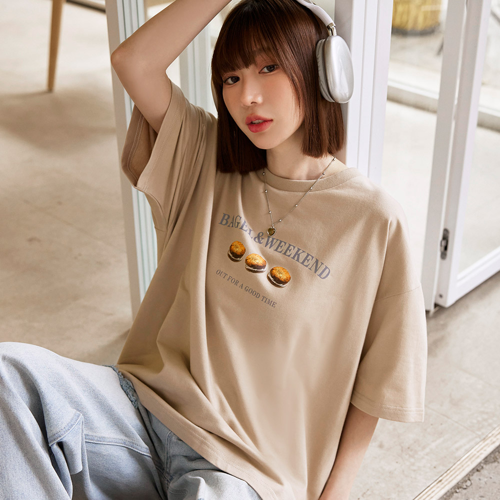 OB 寬版貝果圖片印花短袖上衣 OBAB20216 SS25