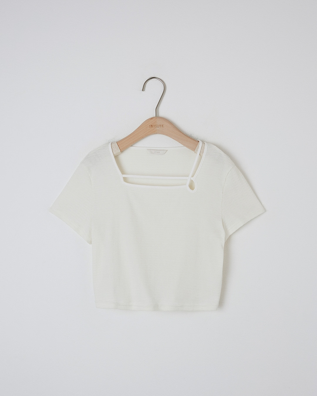 Cut-Out Cropped Top_4