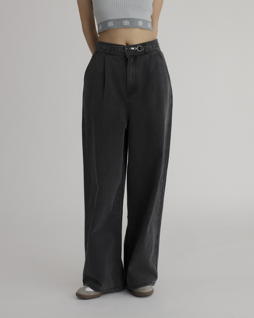 Belted Washed Denim Jeans_0