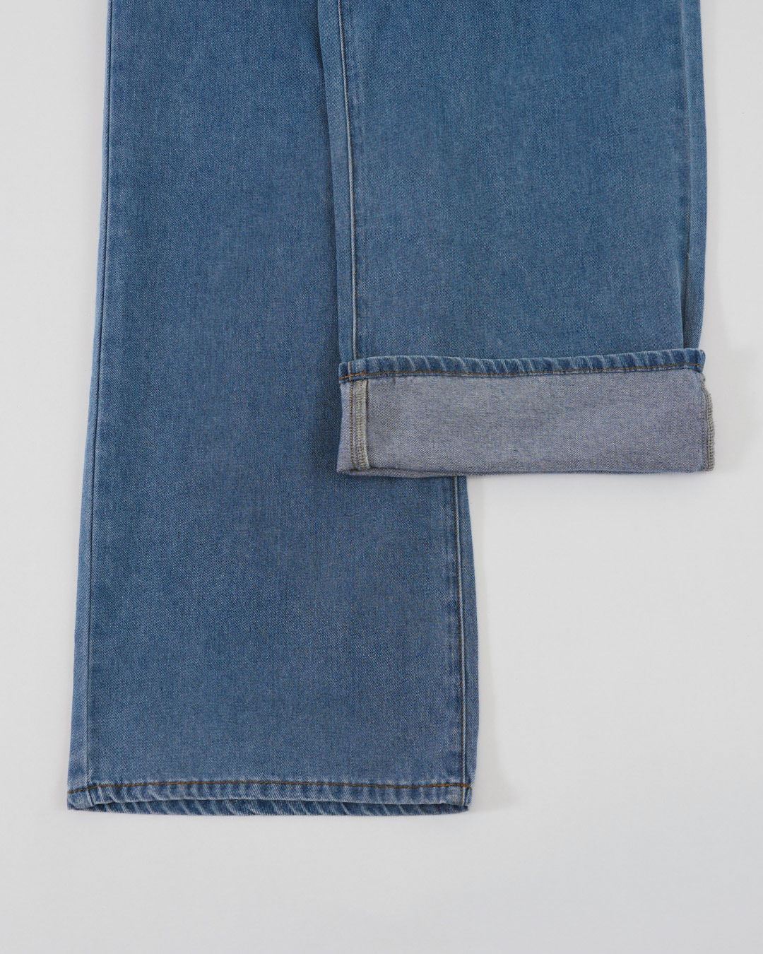 Belted Washed Denim Jeans_5