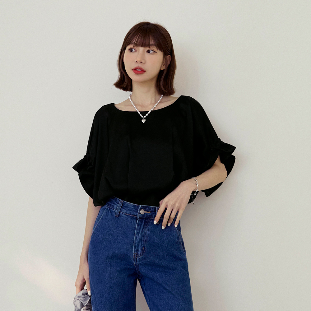 OB 微光澤緞面壓褶拋袖上衣 OBAB20121 SS25