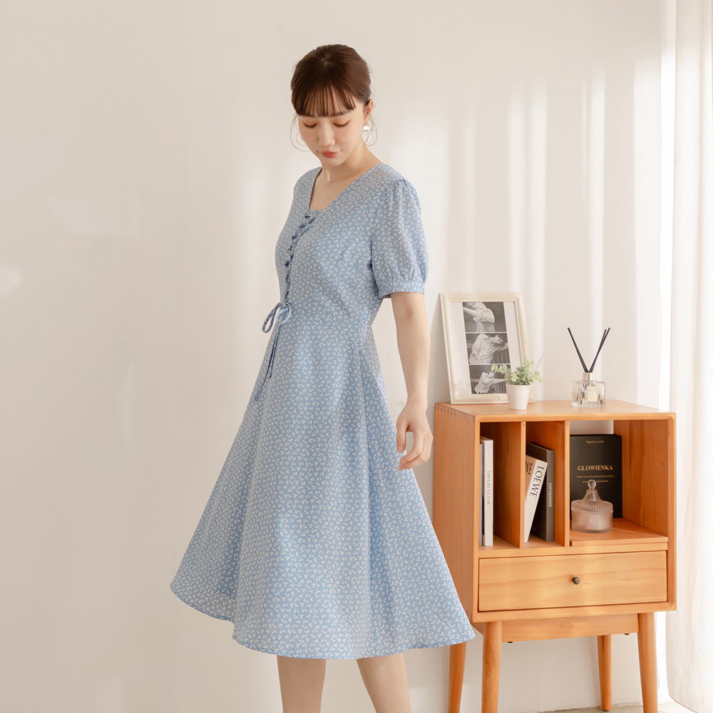 OB 碎花綁繩造型小澎袖連身裙 OBDA10416 SS25