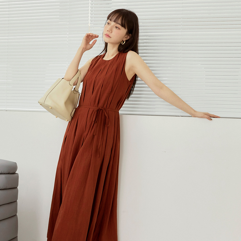 OB 細緻打褶腰綁帶無袖連身裙(附綁帶) OBDA10543 SS25