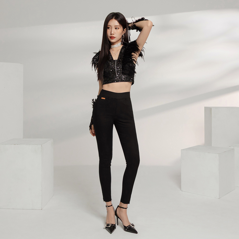 OB 女神褲．彈塑收腹高腰窄管小黑褲4.0 OBBA7922 FW25