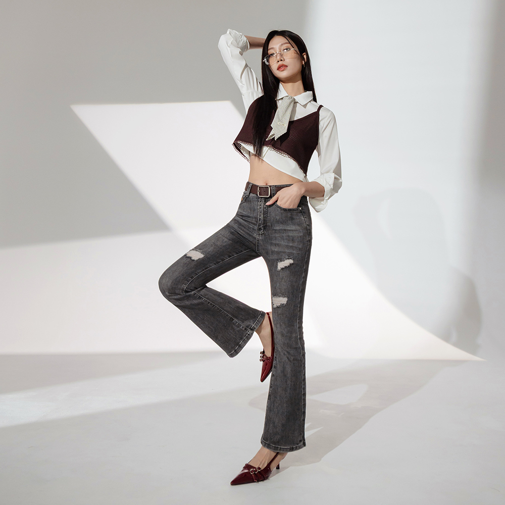 OB 女神褲．水洗刷破修身喇叭牛仔顯瘦褲 OBBA7861 FW25