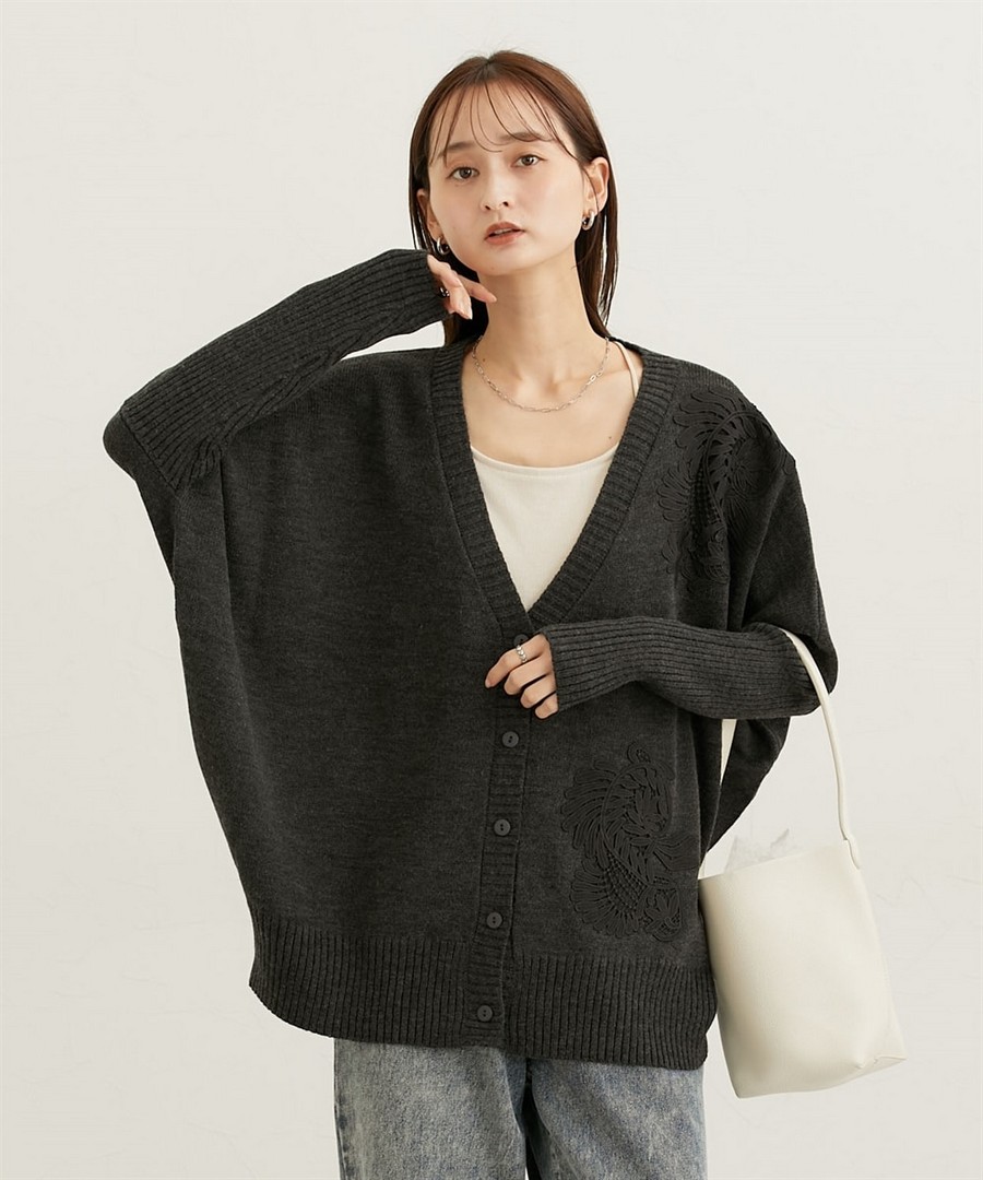 nissen 肩部蕾絲設計寬鬆蝙蝠袖外套 (日本女裝) NSAPL0125D0016 FW25