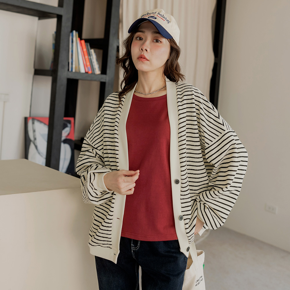 OB V領彈力皺感條紋排釦外套 OBEA3894 FW25