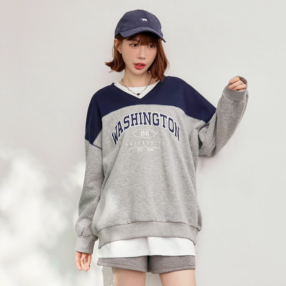 OB V領撞色字母貼布印花大學Tee/衛衣 OBAB20890 FW25