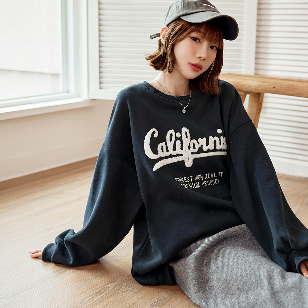 OB 休閒配色字母毛巾繡大學Tee/衛衣 OBAB21081 FW25