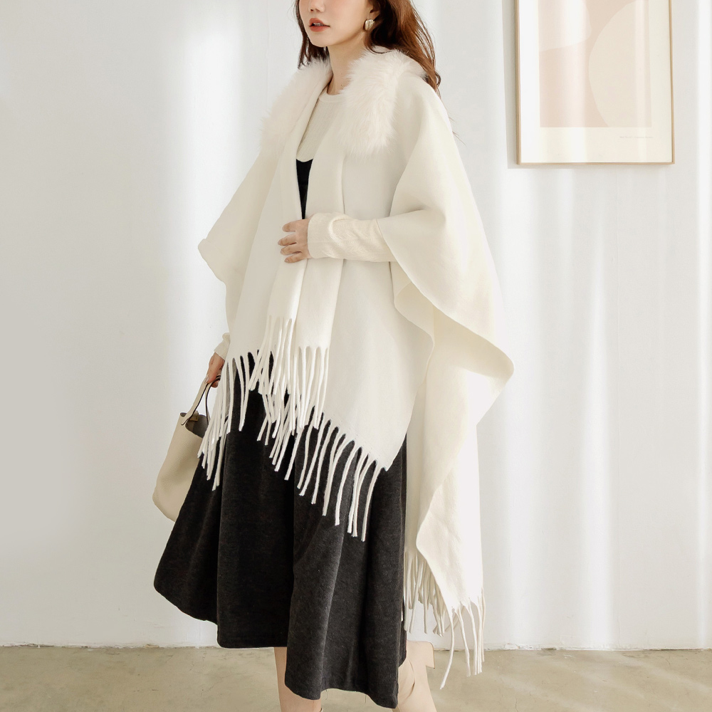 OB 親膚保暖毛邊領流蘇披肩 OBYE120 FW25