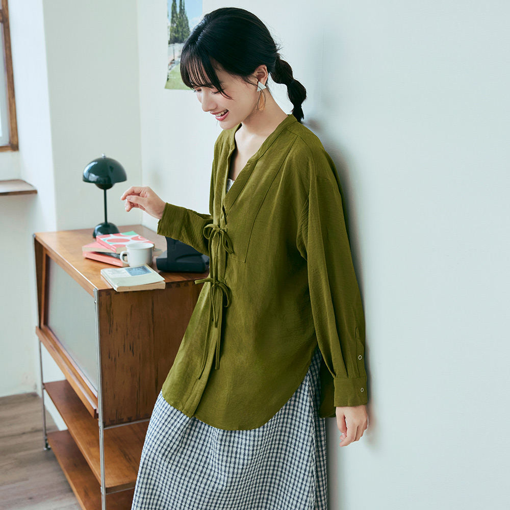 OB 寬鬆V領綁帶前短後長側開衩上衣 OBAB18850 FW25