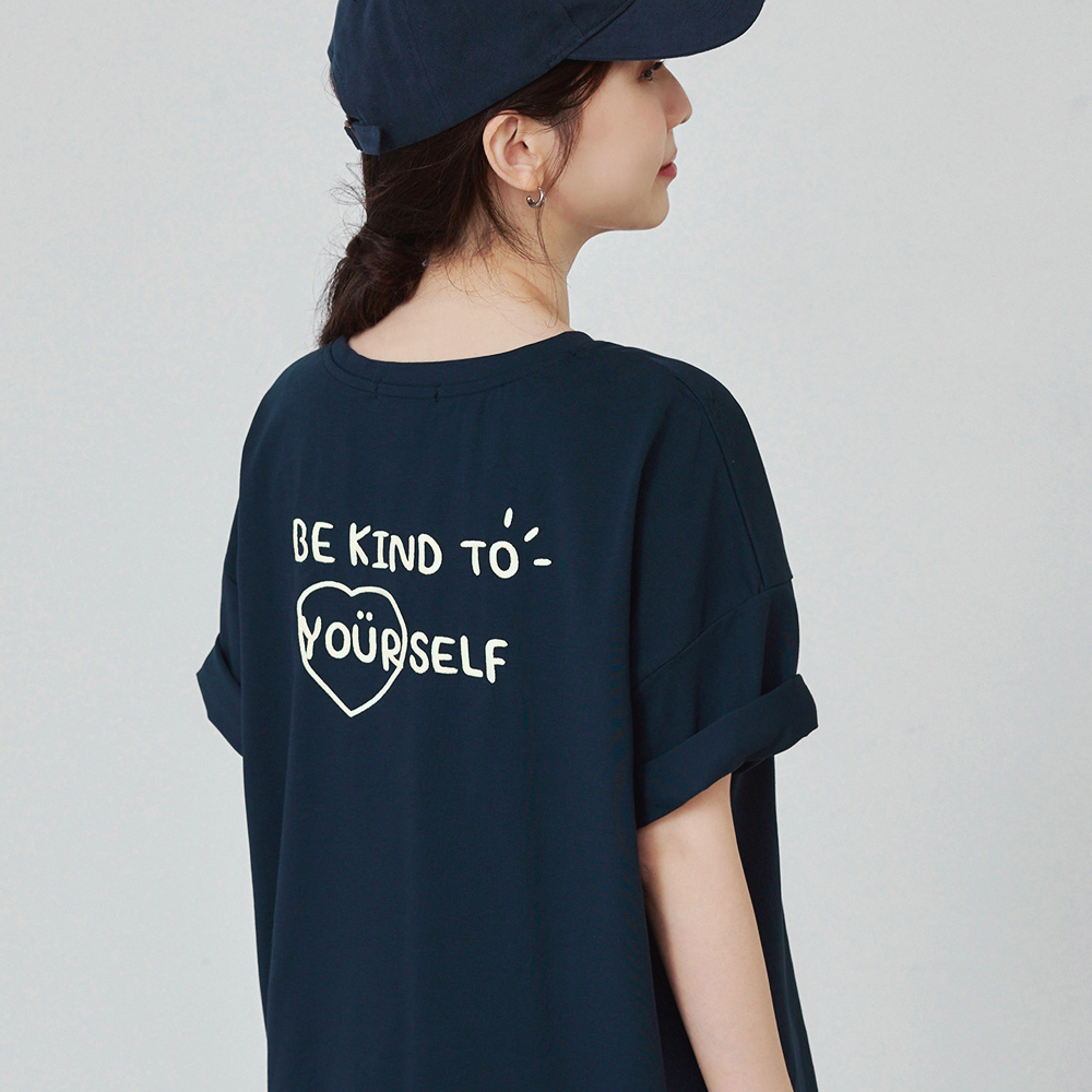 OB 冰肌棉標語刺繡寬鬆短袖上衣 OBAB21051 SS26