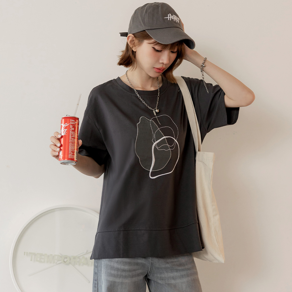 OB 異材質幾何刺繡側開衩短袖上衣 OBAB21403 SS26